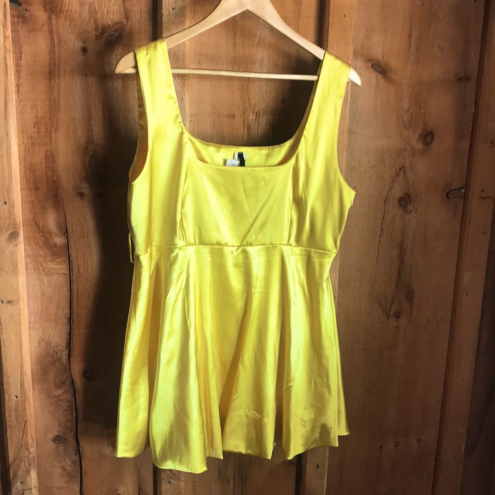 Yellow dress